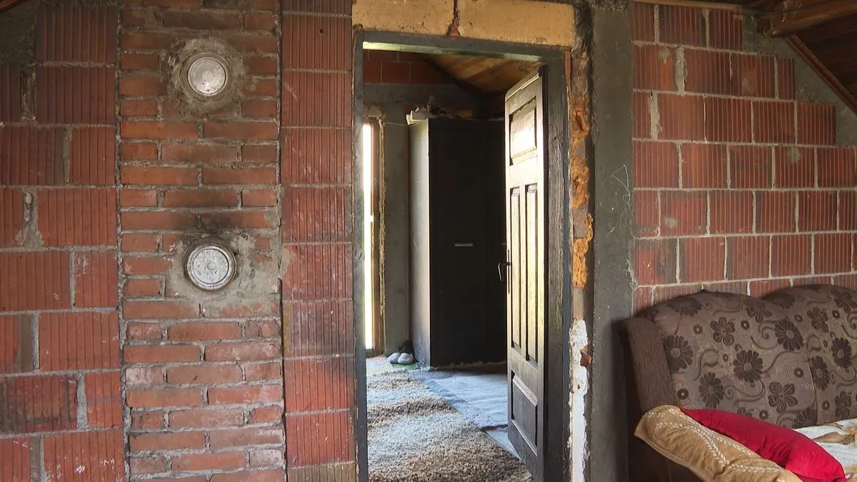 Govori o vlastitim bolestima, operacijama koje nije mogla priuštiti, o danima provedenim u bolnicama uz teško oboljelu djevojčicu.