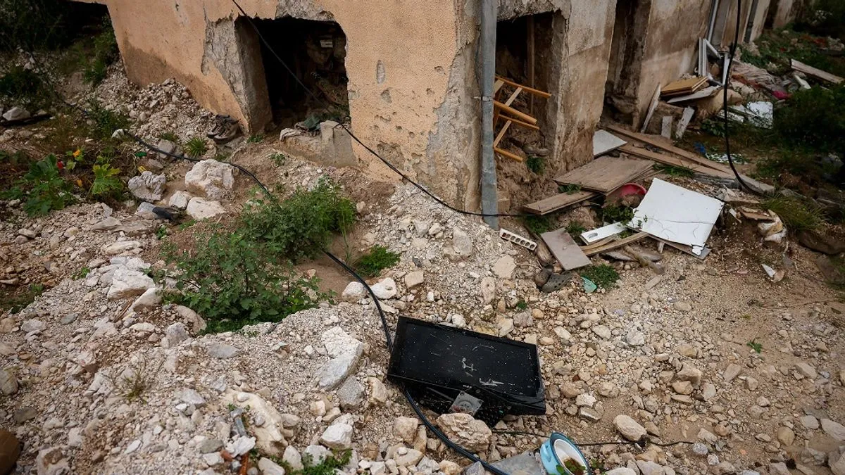 Opasnosti povezane s klimom, kao što su poplave, klizišta i šumski požari, predstavljaju sve veći rizik za poljoprivredu, infrastrukturu i sredstva za život