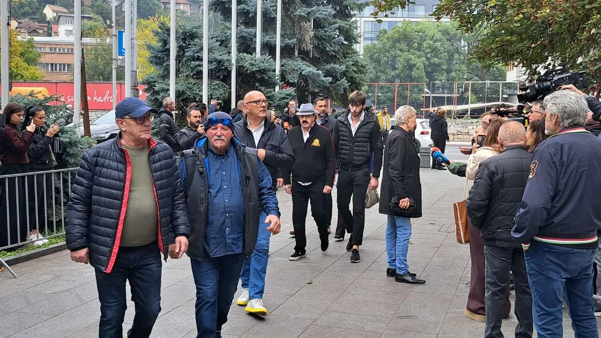 Tu će se posljednji put čuti njegove pjesme, poruke prijatelja, i sjećanja na čovjeka koji je svojim glasom spajao generacije.