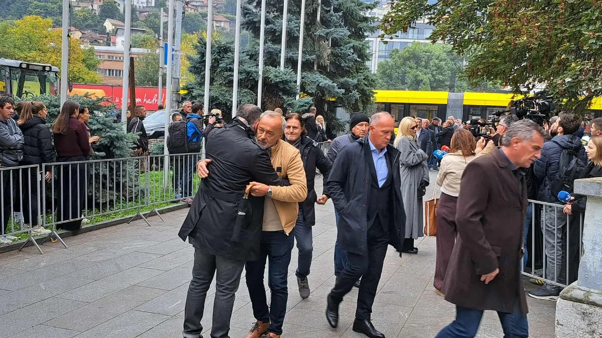 Tu će se posljednji put čuti njegove pjesme, poruke prijatelja, i sjećanja na čovjeka koji je svojim glasom spajao generacije.