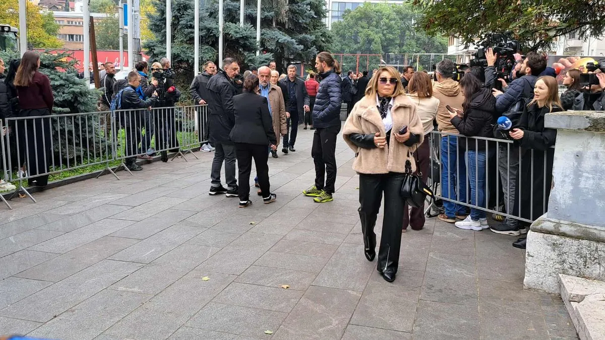 Tu će se posljednji put čuti njegove pjesme, poruke prijatelja, i sjećanja na čovjeka koji je svojim glasom spajao generacije.