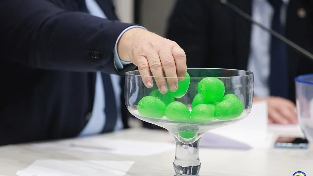 Titulu pobjednika Kupa BiH brani FK Sarajevo koje je u finalu u dva susreta bilo bolje od Širokog Brijega.