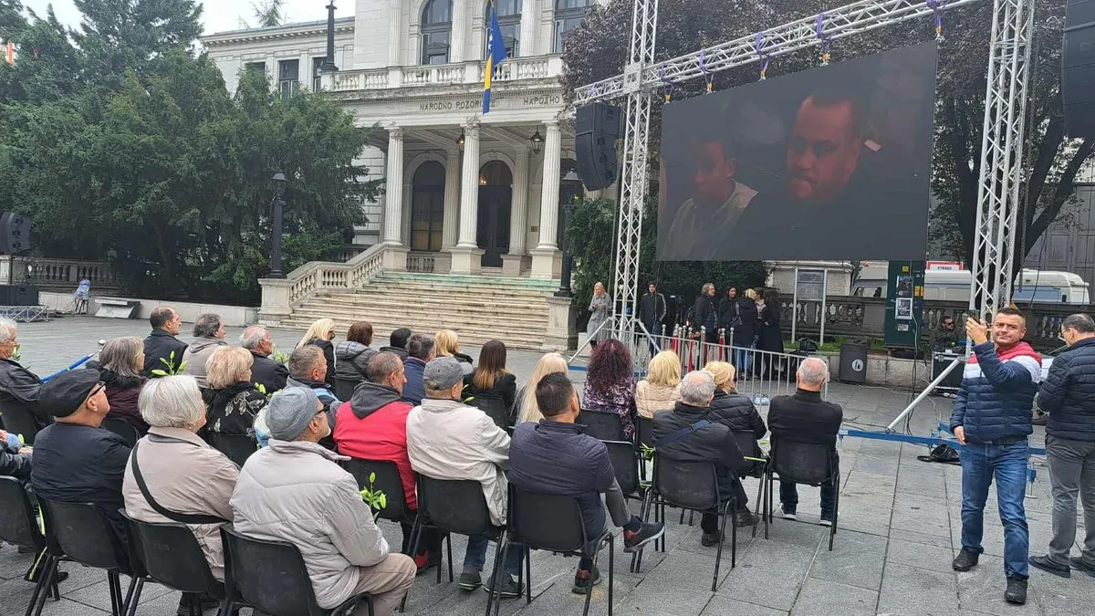 Specifičnost njegovog glasa ostat će upamćena zauvijek, i stihovi njegovih pjesama pjevat će se još dugo..