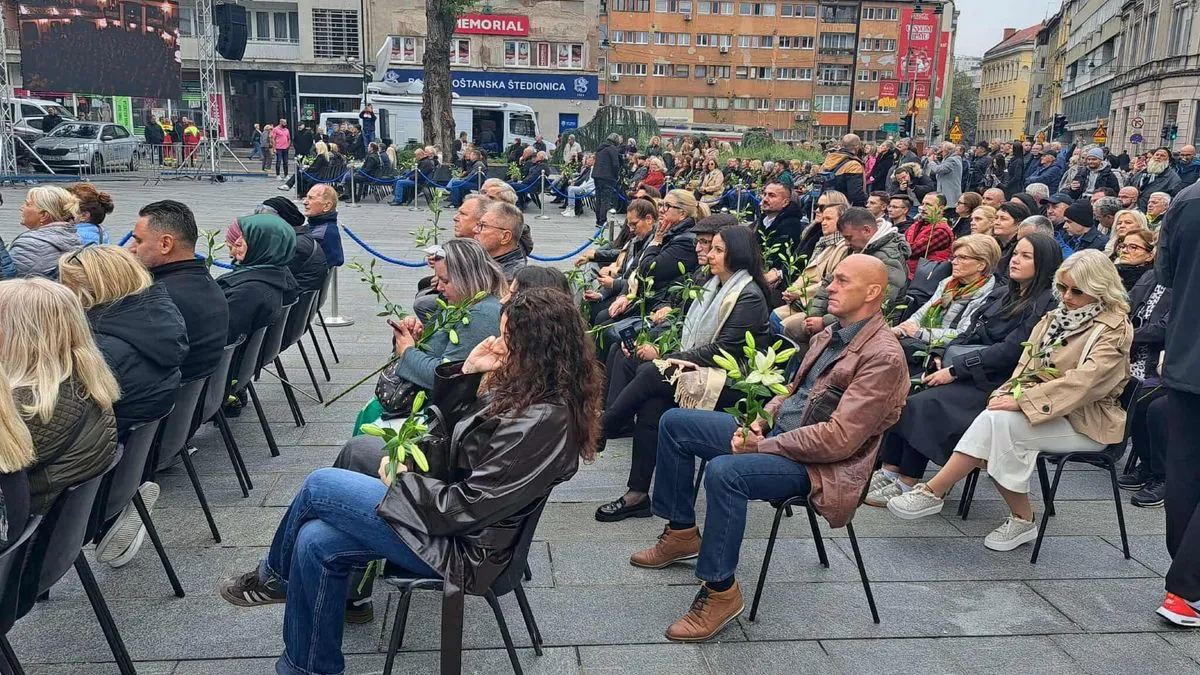 Specifičnost njegovog glasa ostat će upamćena zauvijek, i stihovi njegovih pjesama pjevat će se još dugo..