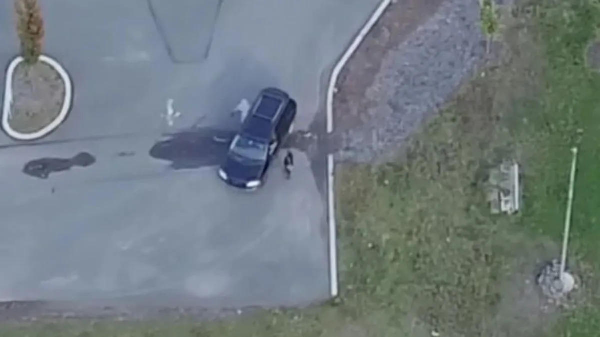 Sumnju o ženinoj nevjeri pokrenuo je Džonov poznanik i predložio da dronom pokuša da otkrije istinu