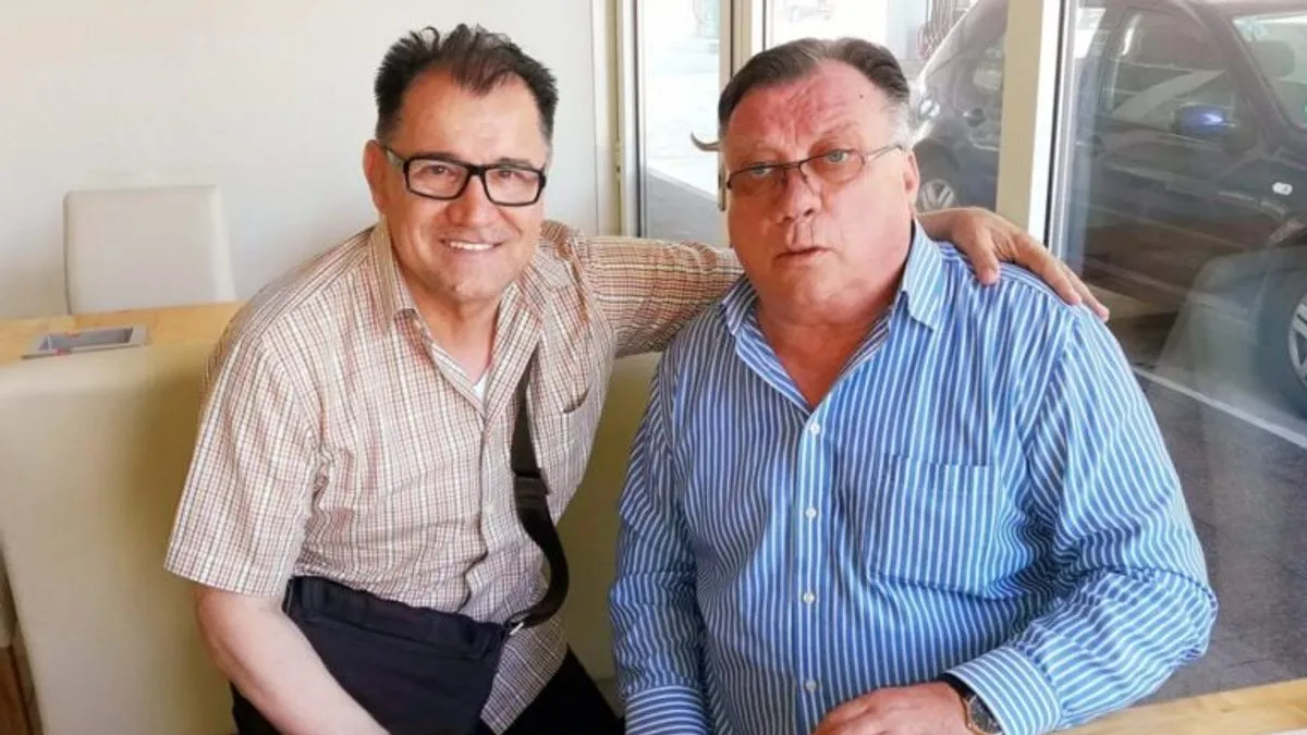 Nakon borbe sa teškom bolešću jučer je preminuo legendarni Halid Bešlić. 