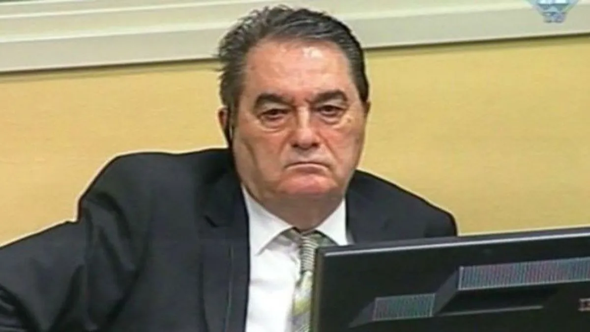 Srbija, zemlja u kojoj je ratni zločinac zaslužni građanin: Haški osuđenik Pavković sahranjen uz Ivu