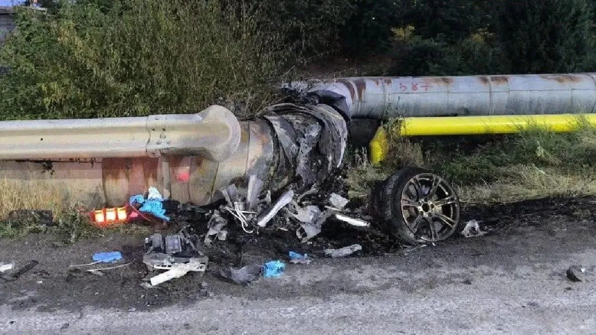 Svjedoci navode da je jedan od mladića zapomagao iz kabine, međutim vatra je tolikom brzinom gutala auto da niko nije mogao prići