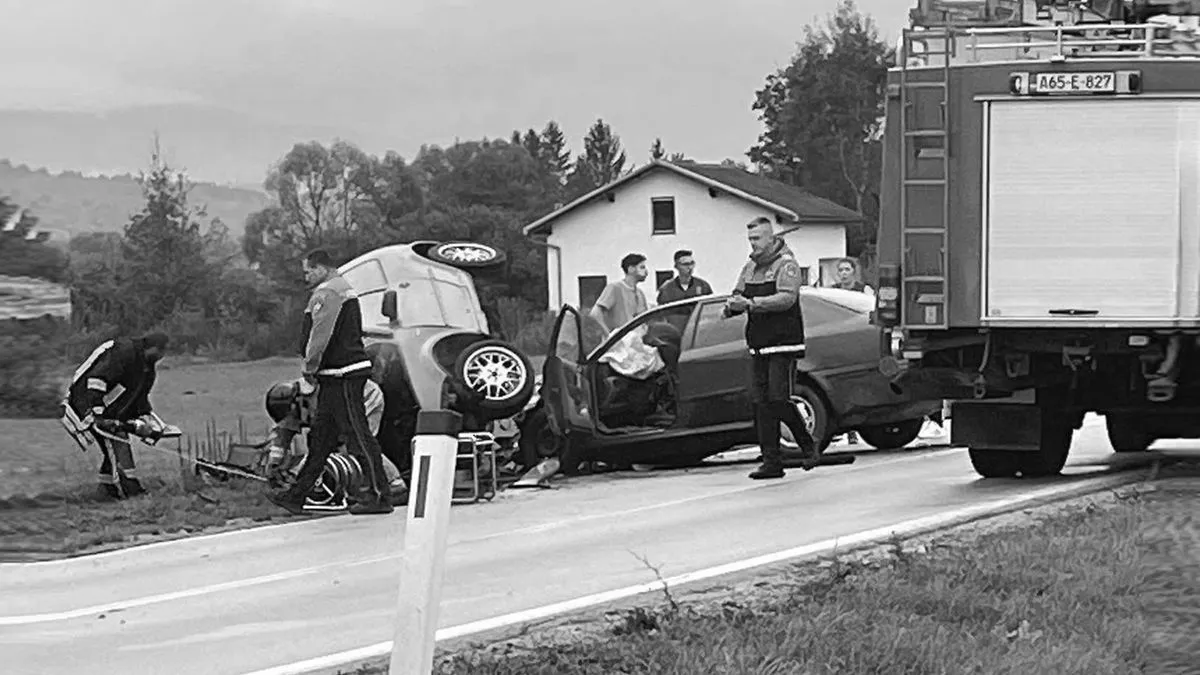 Ova tragična nesreća duboko je potresla lokalnu zajednicu, a porodice, prijatelji i komšije opraštaju se od mladića koji su prerano napustili ovaj svijet.