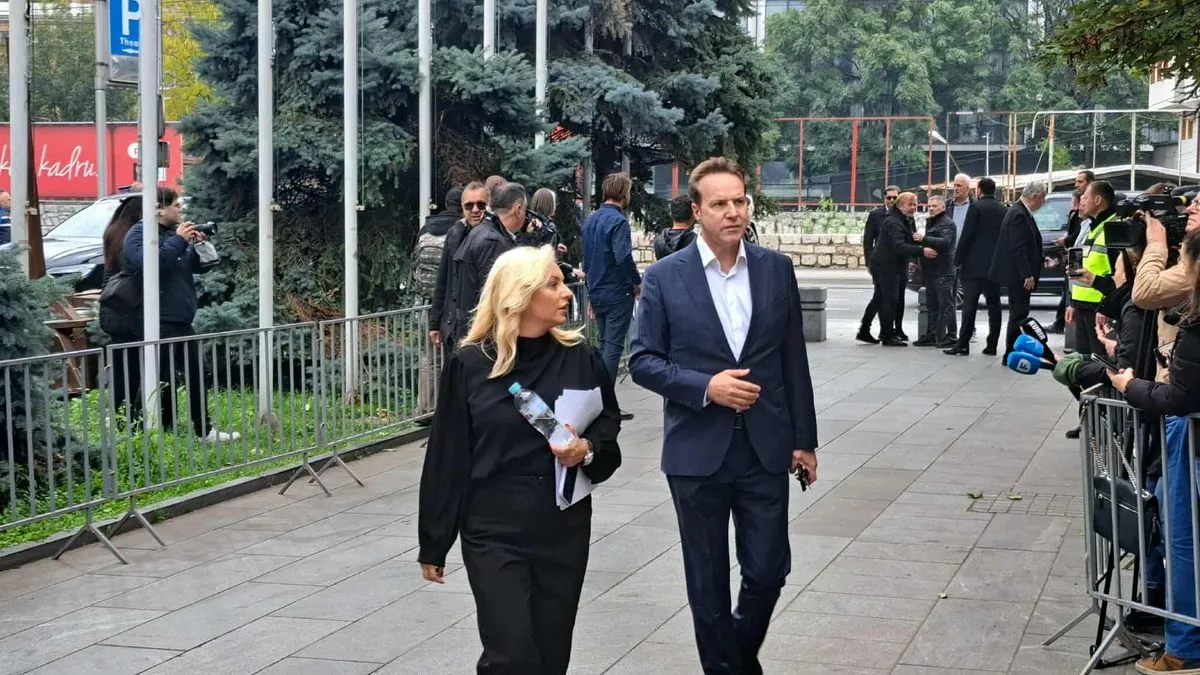 Tu će se posljednji put čuti njegove pjesme, poruke prijatelja, i sjećanja na čovjeka koji je svojim glasom spajao generacije.