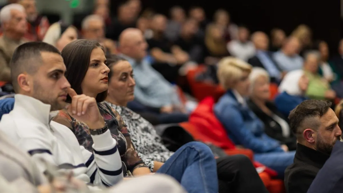 Sa skupa je odaslano niz poruka koje se tiču aktuelne političke situacije u zemlji, a posebno onima koji udaraju na državu Bosnu i Hercegovinu