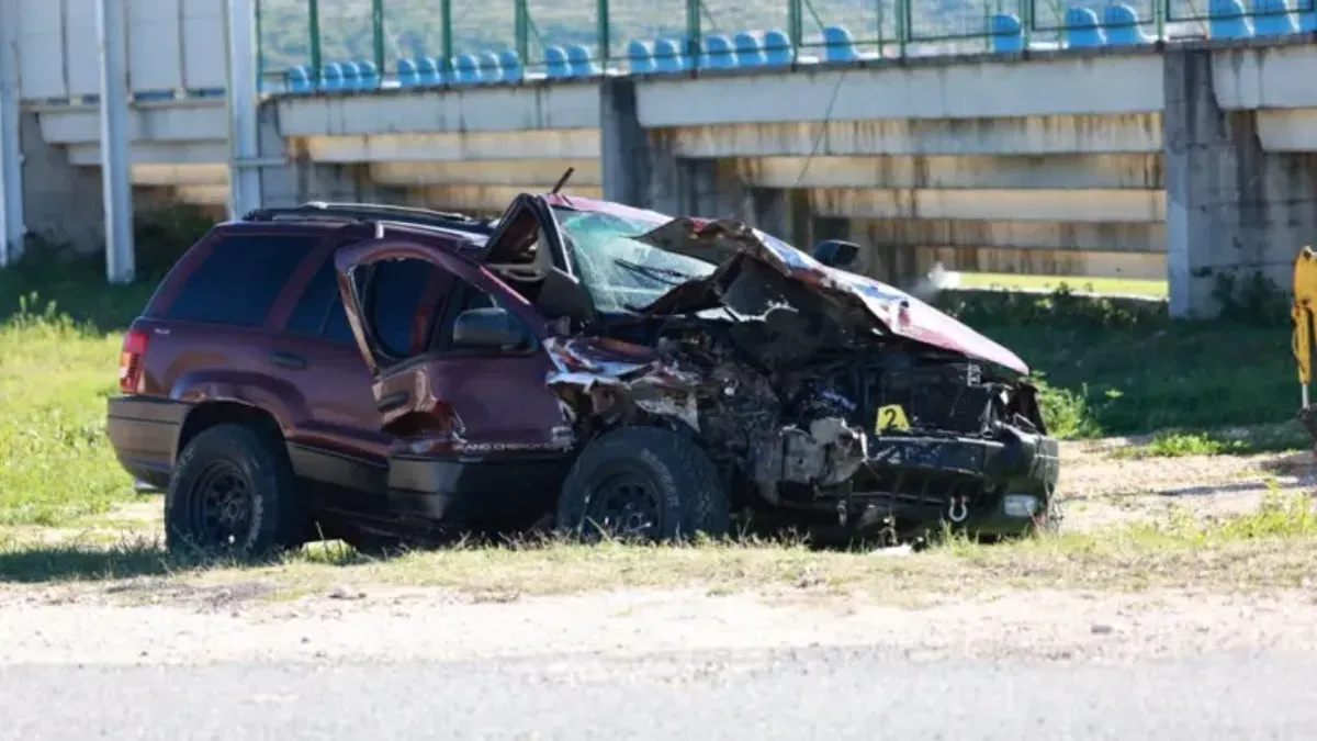 Stravični prizori s mjesta nesreće: Sudar autobusa i automobila, 11 povrijeđenih