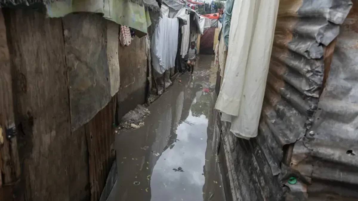 Oluja nije direktno pogodila Haiti, najmnogoljudniju karipsku naciju, ali je izazvala velike kiše