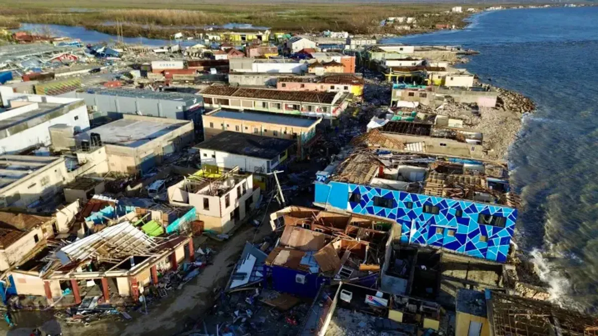 Oluja nije direktno pogodila Haiti, najmnogoljudniju karipsku naciju, ali je izazvala velike kiše