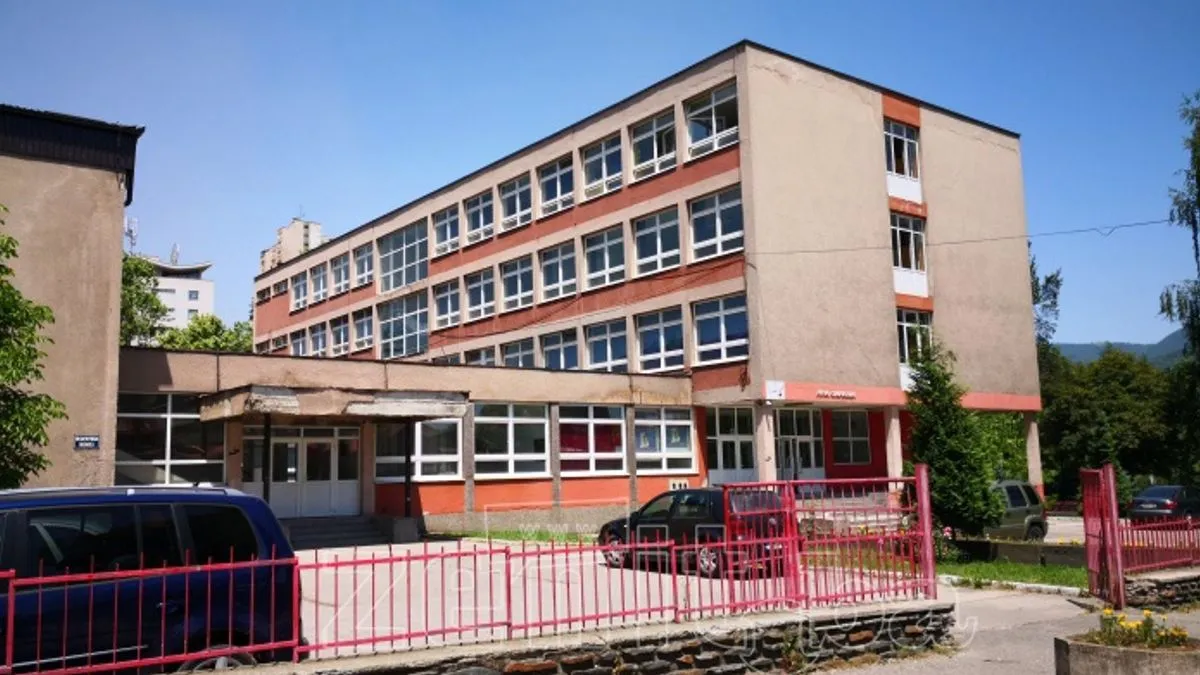 Oni su se na njima svojstven način oprostili od legende narodne muzike, koja će ostati vječno u srcima svih generacija.