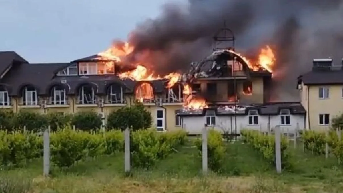 Ilegalno proglašeni guverner objasnio je da se nekoliko dijelova grada nalazi na lijevoj obali rijeke Dnjepar i da su pod kontrolom ruskih oružanih snaga.