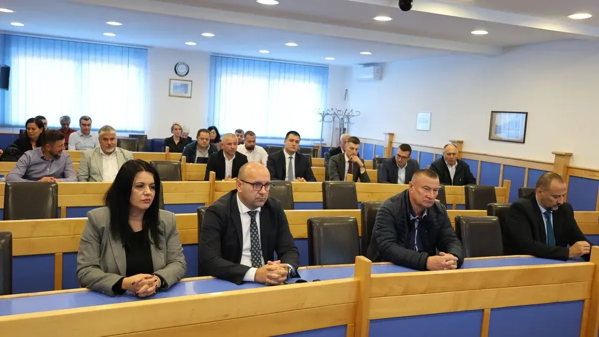 Radi se o trećoj  promjeni vlasti u proteklih manje od mjesec dana. 