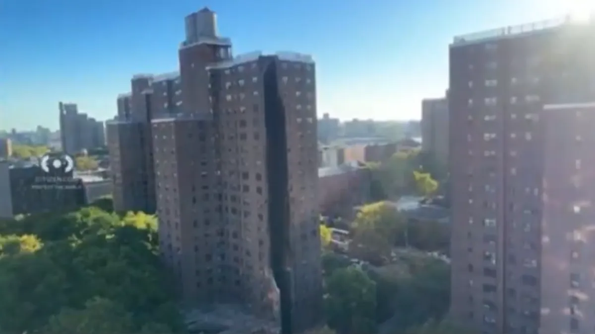 Vatrogasna služba (FDNY) navodi da preliminarni izvještaji sugerišu da je moglo doći do urušavanja dimnjaka za spaljivanje otpada u 20-spratnici