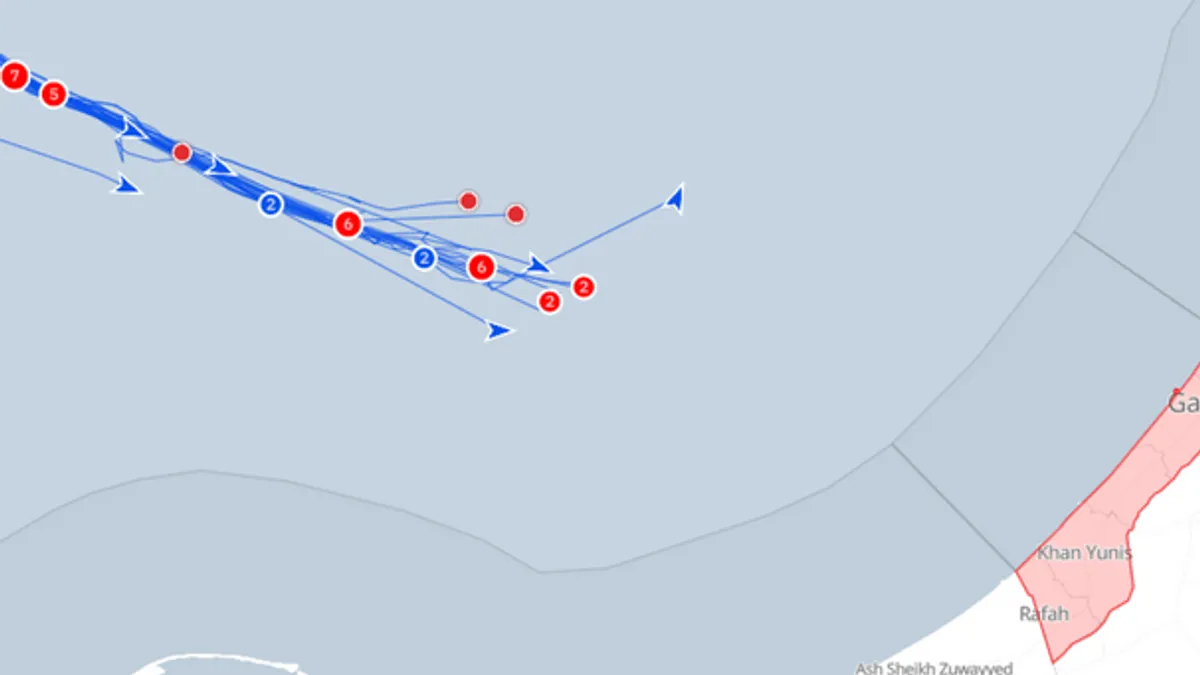 Brod Mikeno došao blizu obale Gaze, za njim plovi još 21