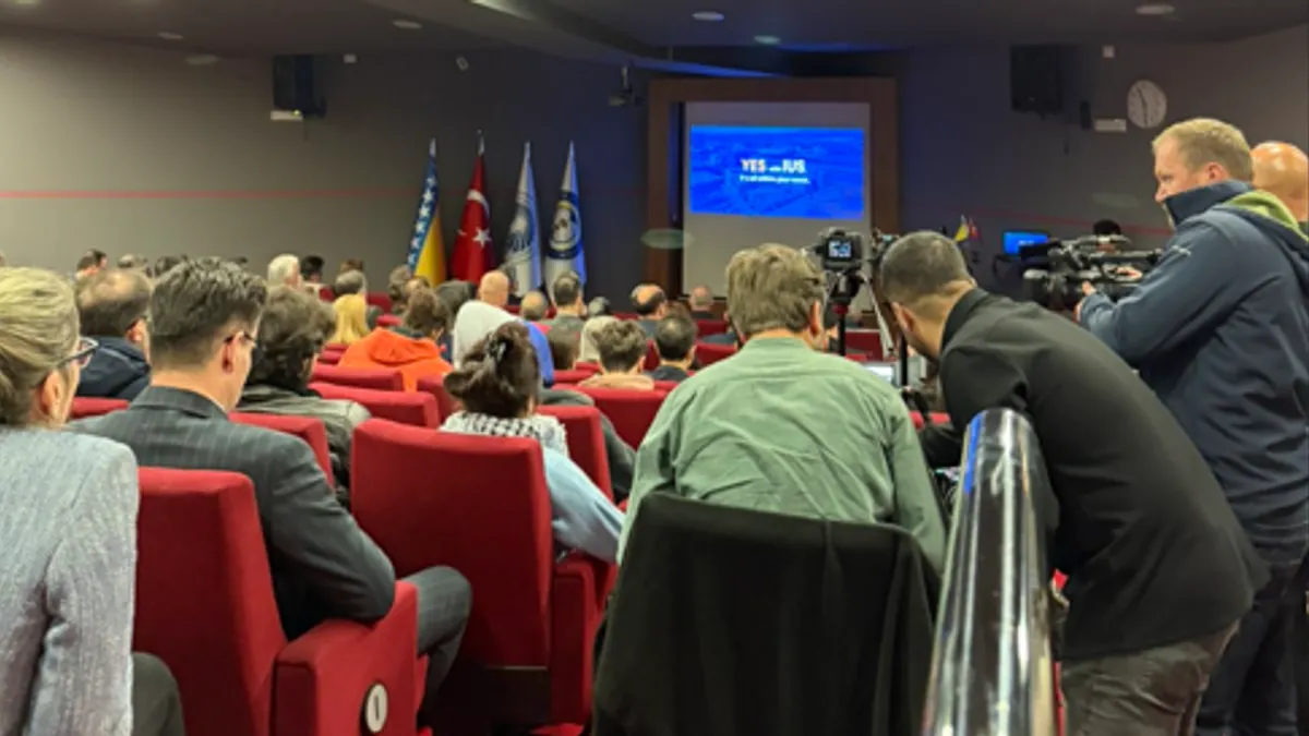 U prostorijama Internacionalnog Univerziteta u Sarajevu (IUS) svečano je obilježen početak nove akademske 2025/26. godine. 