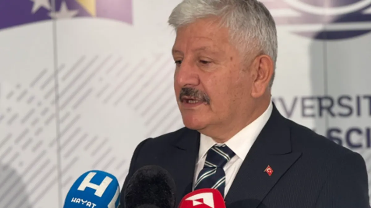 U prostorijama Internacionalnog Univerziteta u Sarajevu (IUS) svečano je obilježen početak nove akademske 2025/26. godine. 