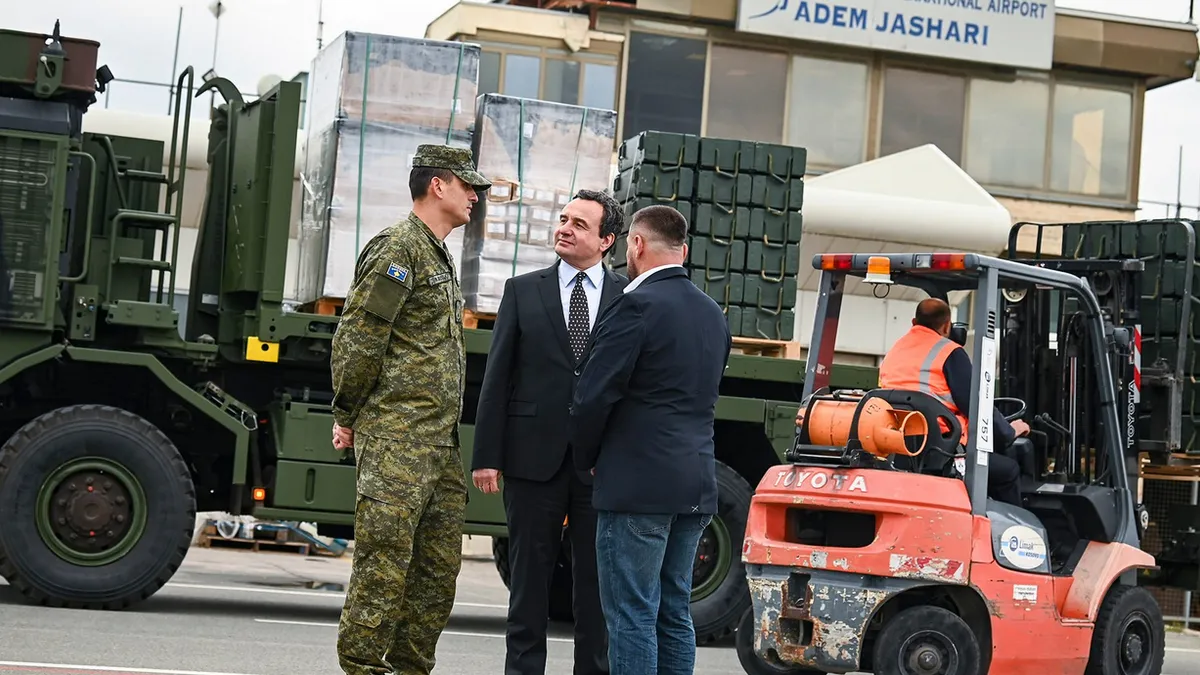 Desetine vojnika KSB-a već su obučene za upotrebu dronova koji su isporučeni tri mjeseca prije ugovorenog roka, objavio je vršilac dužnosti premijera Kosova