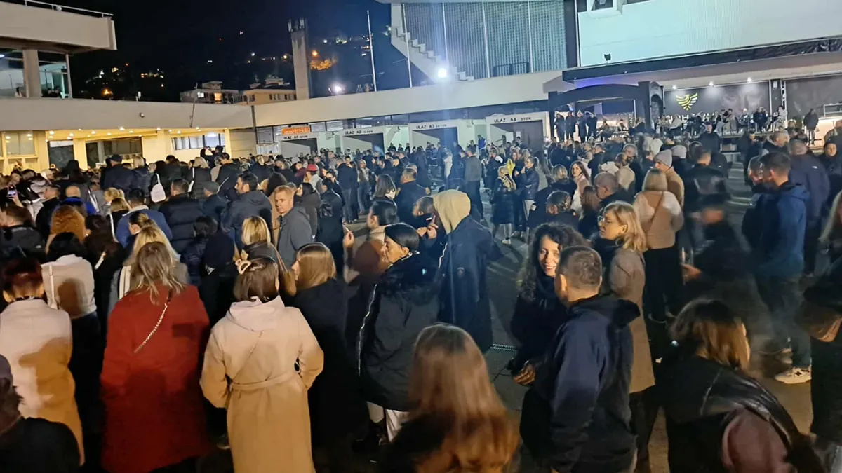 Noć puna emocija u Sarajevu: Halidov sin Dino i harmonikaš Samir u suzama
