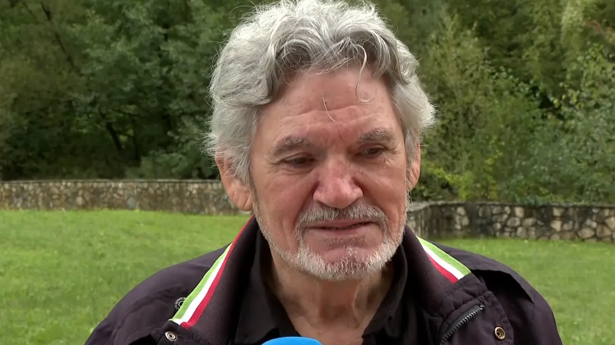 Bili smo u rodnom selu Halida Bešlića: Komšije su mu donijele posljednji put u ruke omiljenu krušku