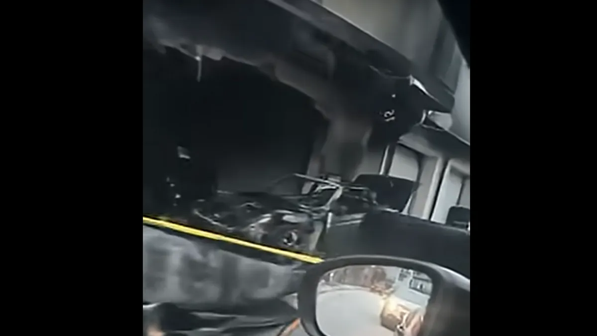 Prema dosad dostupnim informacijama požar je prijavljen jutros oko 4 sata u krugu objekta u izgradnji u ulici Himze Polovine.