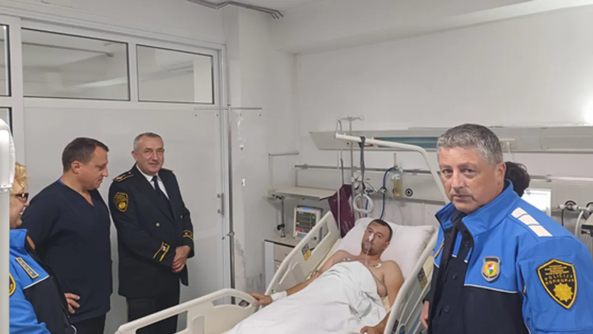 Povrijeđenom policajcu pružena je sva neophodna medicinska pomoć u Kantonalnoj bolnici Travnik i njegovo zdravstveno stanje je stabilno