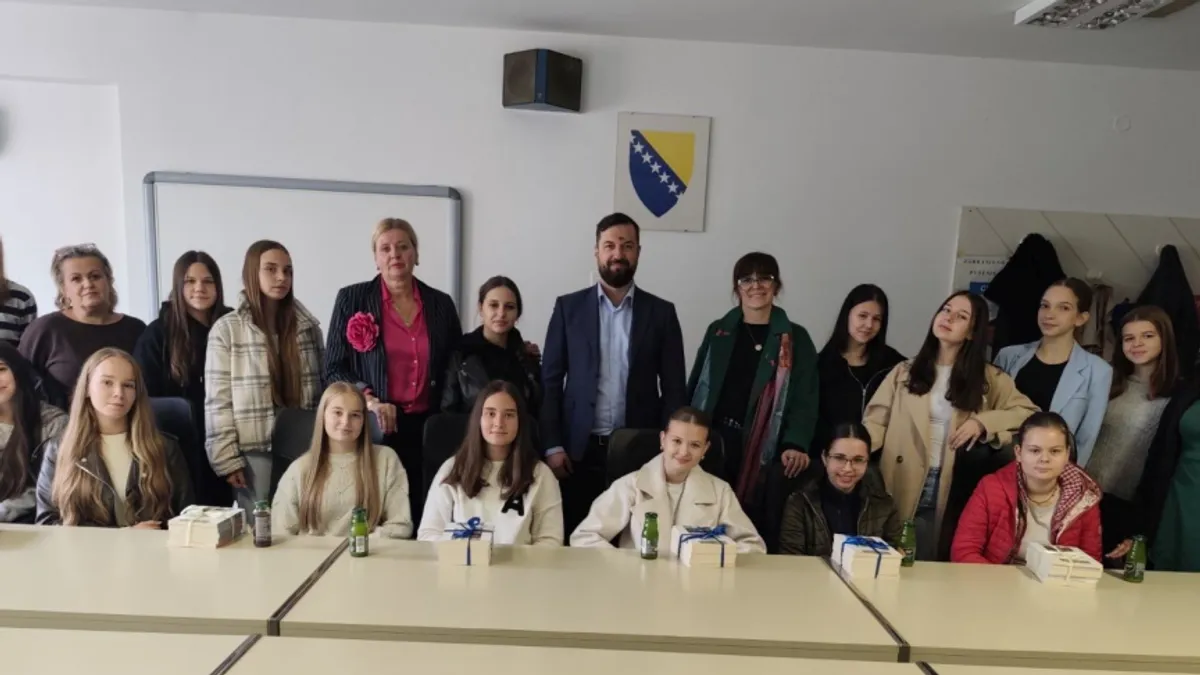 Čuvanje onog što su nam ostavili naši preci i ponosno predstavljanje tog naslijeđa je važan dio našeg identiteta i uslov za građenje budućnosti, kazao Mušija