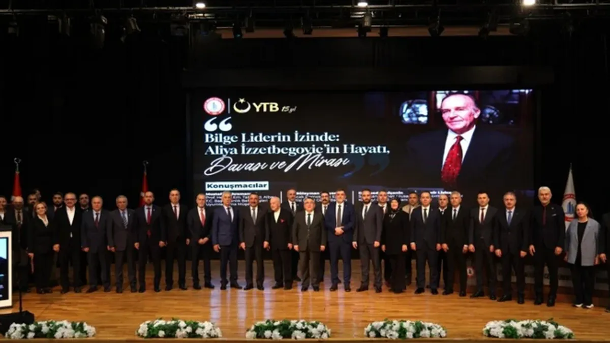 Sjećanje na lidera: Stotine učesnika u Turskoj na skupu o Aliji Izetbegoviću