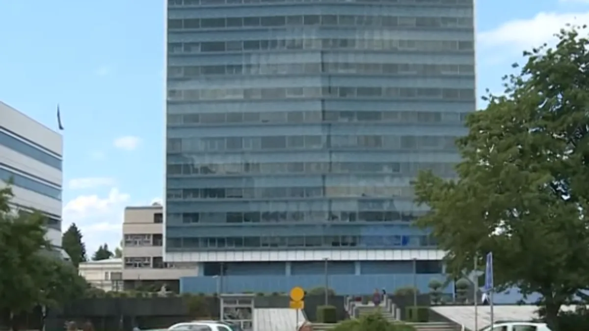 Većina građana tvrdi da je državna služba sigurnija, da su uplate doprinosa redovne i zagarantovane