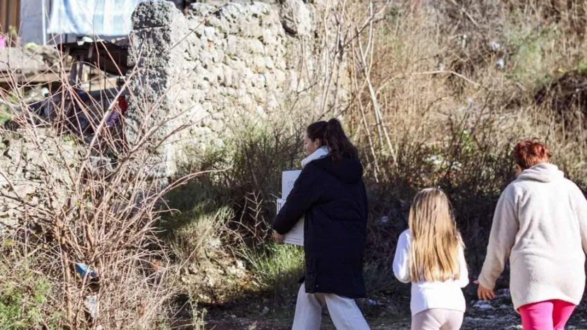 Unuk i dedo žive u kući na ivici urušavanja, sada im je stigao spas