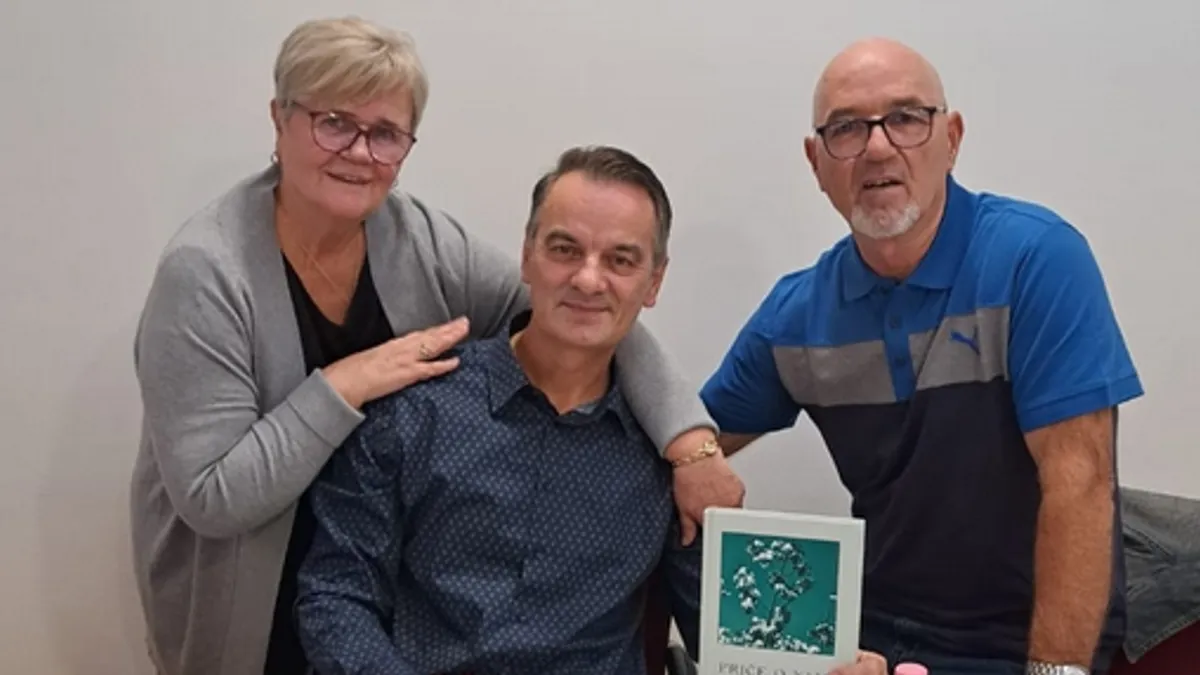 Put se nastavlja. Večeras je Bihać, grad na Uni, u srijedu Travnik, a vrhunac se očekuje 23. oktobra u sarajevskoj Art kući sevdaha