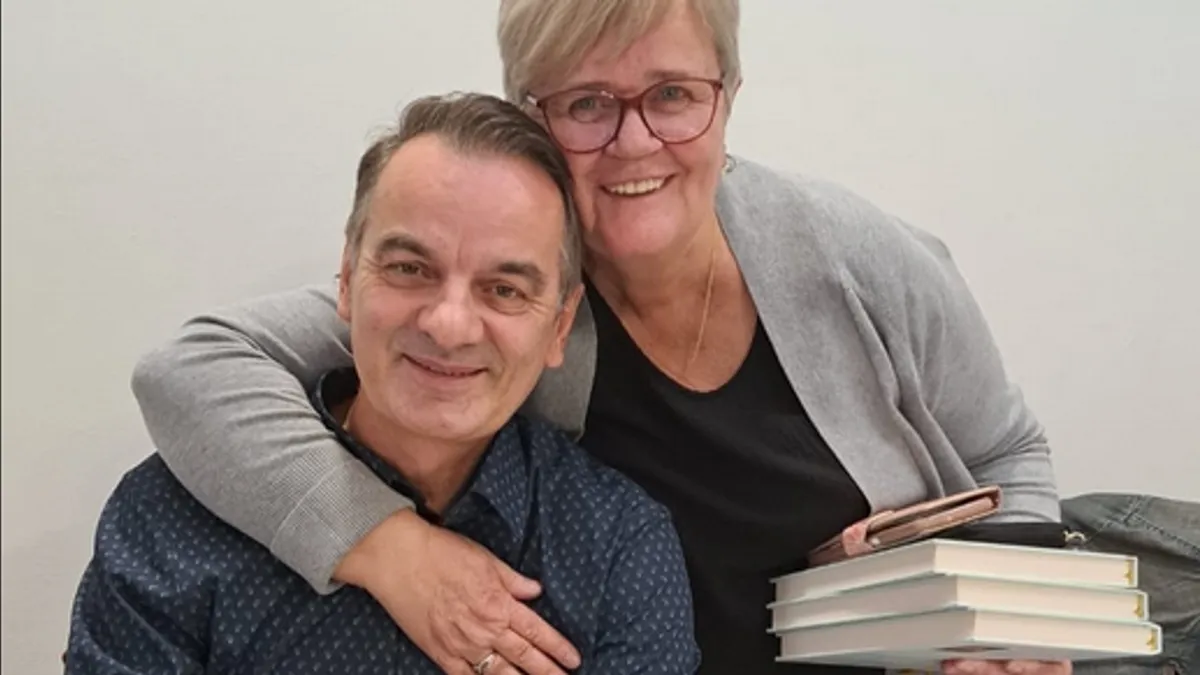 Put se nastavlja. Večeras je Bihać, grad na Uni, u srijedu Travnik, a vrhunac se očekuje 23. oktobra u sarajevskoj Art kući sevdaha