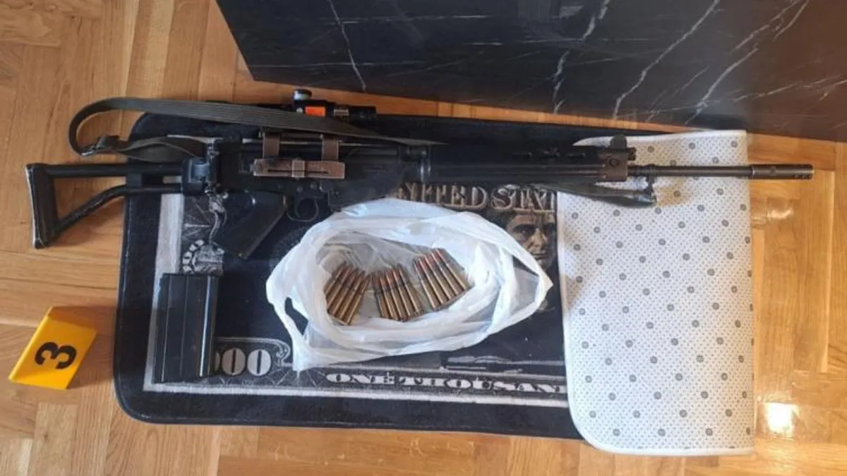 Kako Hayat.ba nezvanično saznaje, u akciji je uhapšena još jedna osoba kod koje je pronađena droga. 