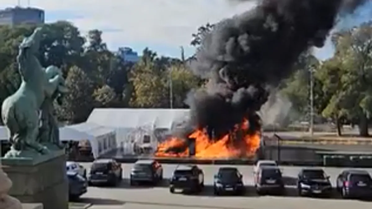 Gust dim prekrio centar Beograda: Gori 'Ćacilend', privedena jedna osoba