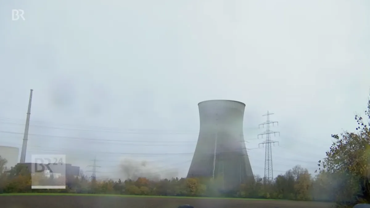 Za 15 sekundi srušena dva rashladna tornja jedne od najvećih nuklearnih elektrana u Njemačkoj