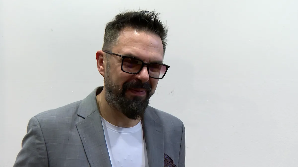 Vrtlog života povlači ljude, ne možeš se od toga odbraniti. Možeš se samo sjećati i pjevati pjesme koji su nam ostavili svi divni ljudi koji su otišli.