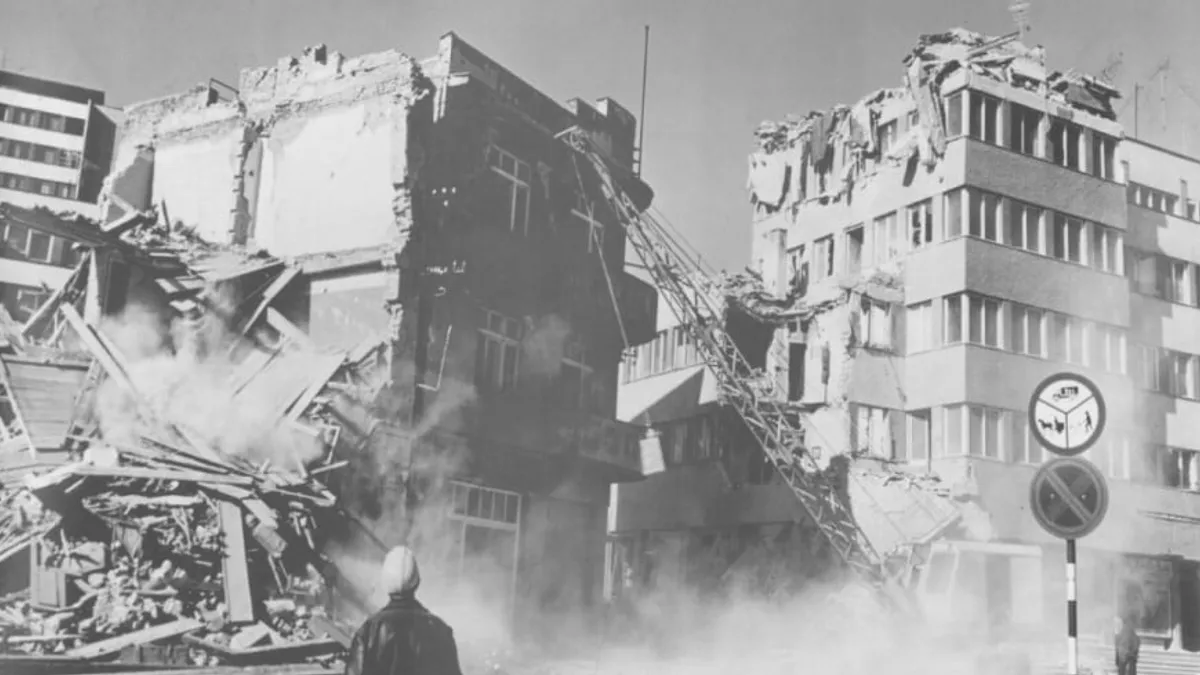 Banja Luka je ponovo stala na noge, razvijala se i postala savremen grad, univerzitetski, privredni, finansijski, politički i administrativni centar