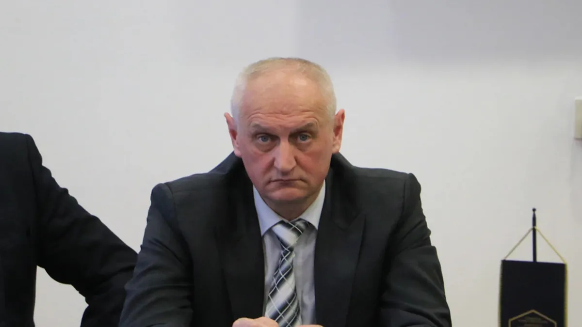 Odluka da se zatraži očitovanje Munjića donesena je na sjednici Nezavisnog odbora održanoj 27. oktobra