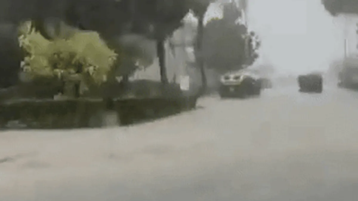 Haos u Španiji: Snažne oluje, gradovi poplavljeni