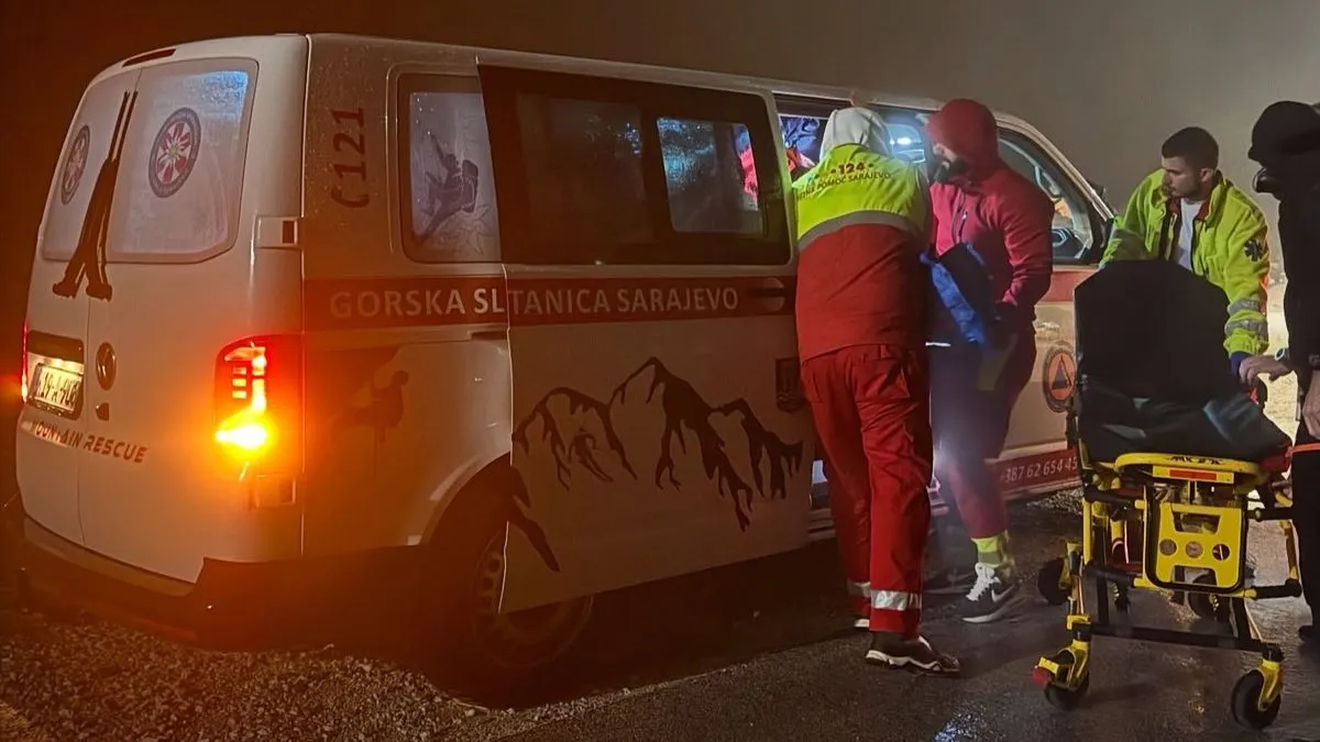 Noćna akcija spašavanja na Bukoviku: Izvučen muškarac sa Sedam vrela