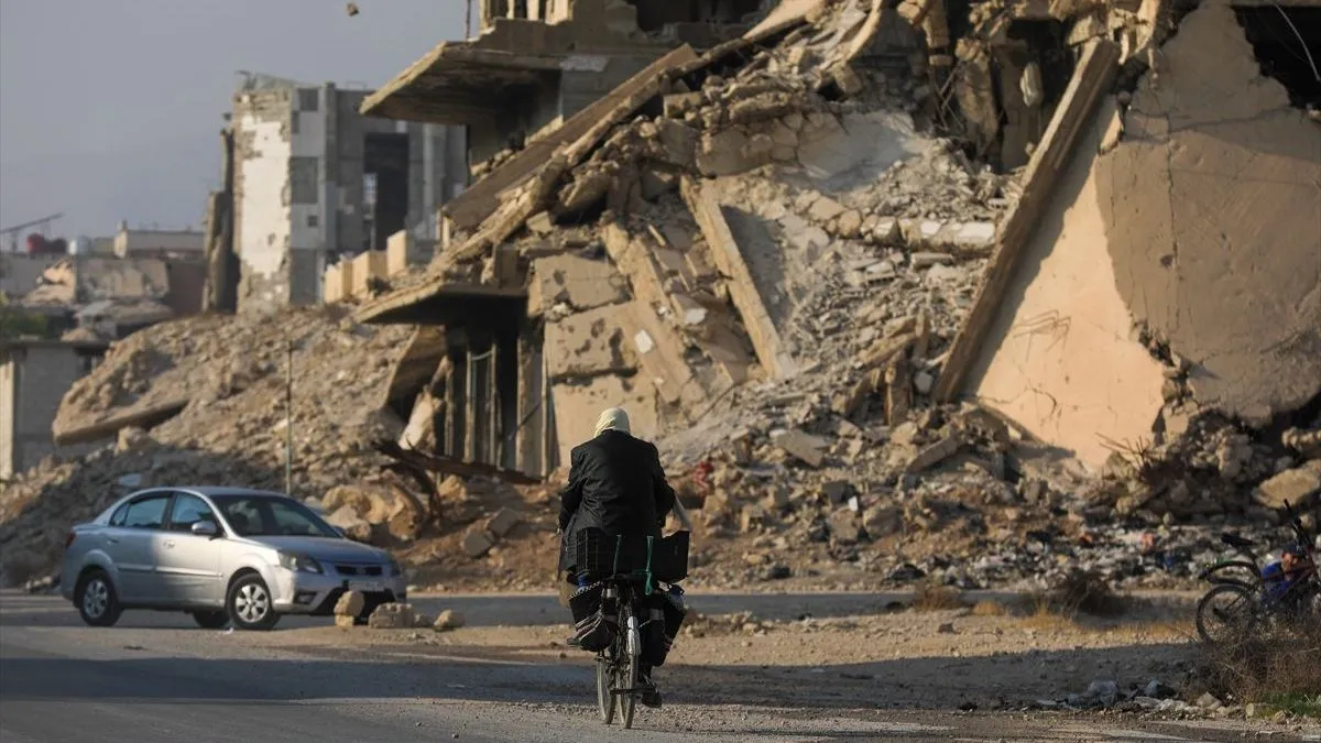 Cezarov zakon, nazvan po anonimnom fotografu koji je dokumentirao zločine u Assadovim zatvorima, ozbiljno je ograničio ulaganja i odsjekao Siriju od međunarodnog bankarskog sistema