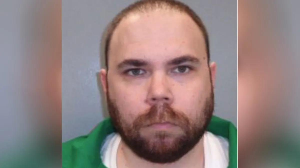 Bira streljački vod, električnu stolicu ili...: Ubica koji je krvlju žrtve napisao poruku osuđen