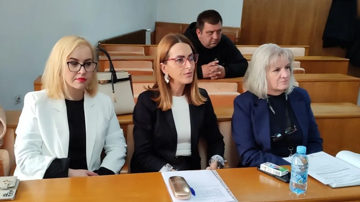 Na sastanku je predstavljena Analiza o položaju i potrebama mladih općine Vogošća. 