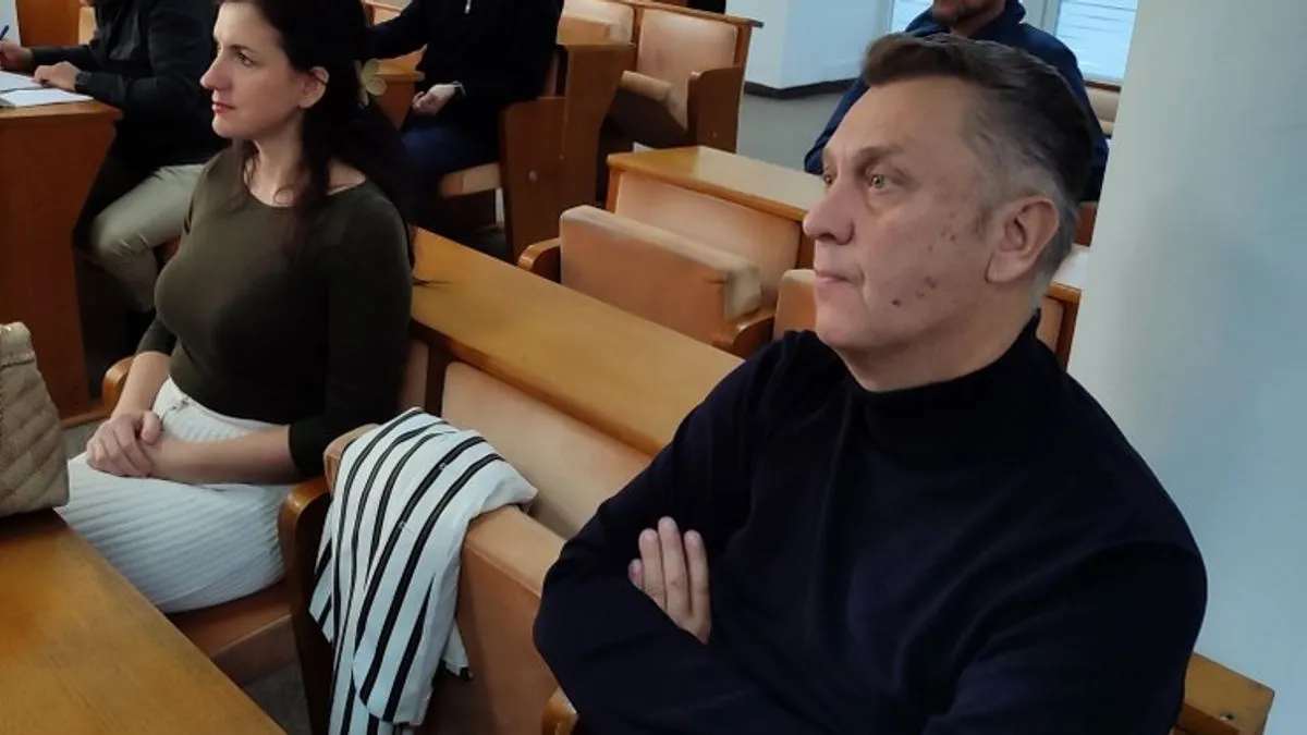 Na sastanku je predstavljena Analiza o položaju i potrebama mladih općine Vogošća. 