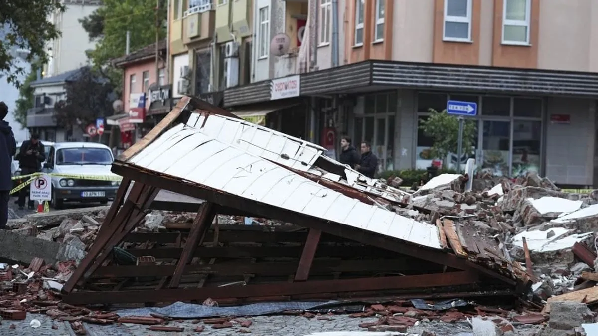 Turski predsjednik Recep Tayyip Erdogan poželio je brzo ozdravljenje građanima pogođenim zemljotresom. 