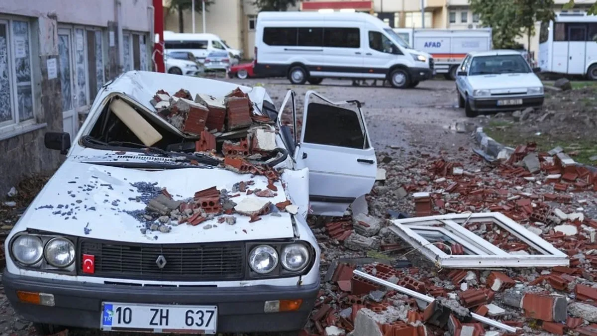 Turski predsjednik Recep Tayyip Erdogan poželio je brzo ozdravljenje građanima pogođenim zemljotresom. 